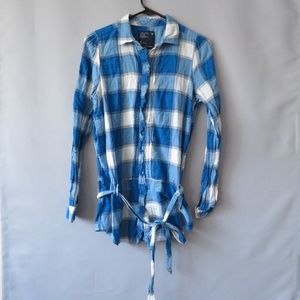 AMERICAN EAGLE OUTFITTERS BUTTON DOWN PLAID SHIRT